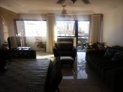 #930 - Apartamento para Venda em Santos - SP