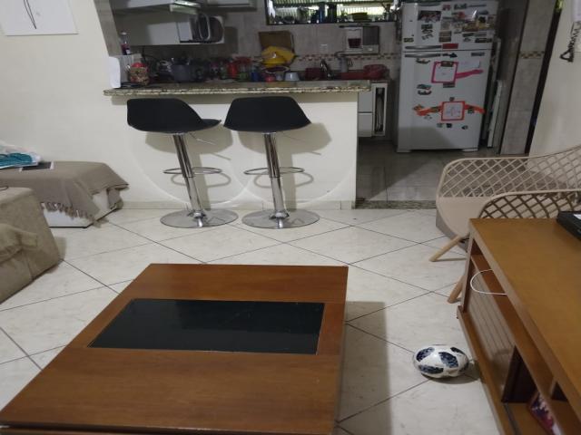 #1610 - Apartamento para Venda em Santos - SP