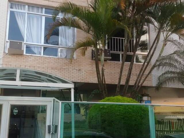 #1663 - Apartamento para Venda em Santos - SP