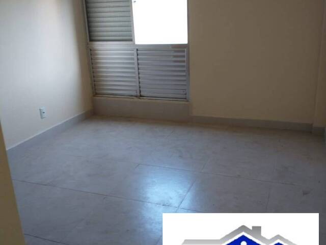 #1678 - Apartamento para Locação em Santos - SP