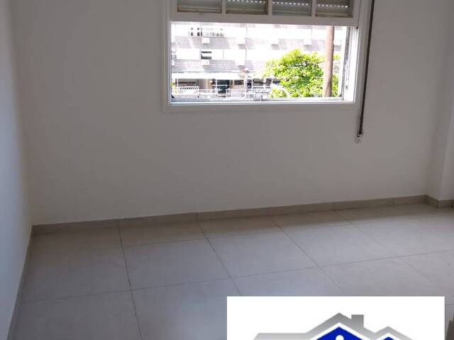 #1698 - Apartamento para Venda em Santos - SP