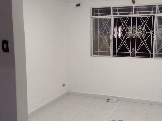#1743 - Casa para Venda em Santos - SP